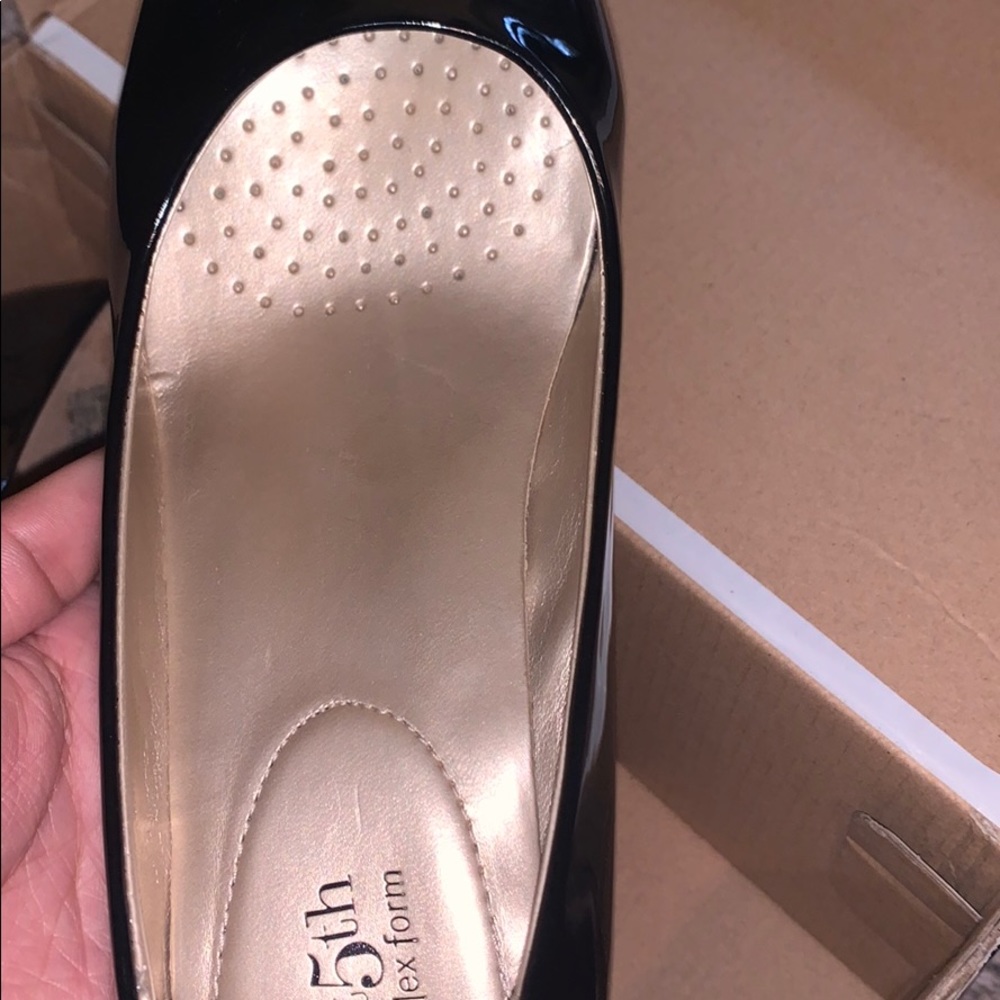 Basic Black Pumps - image 3